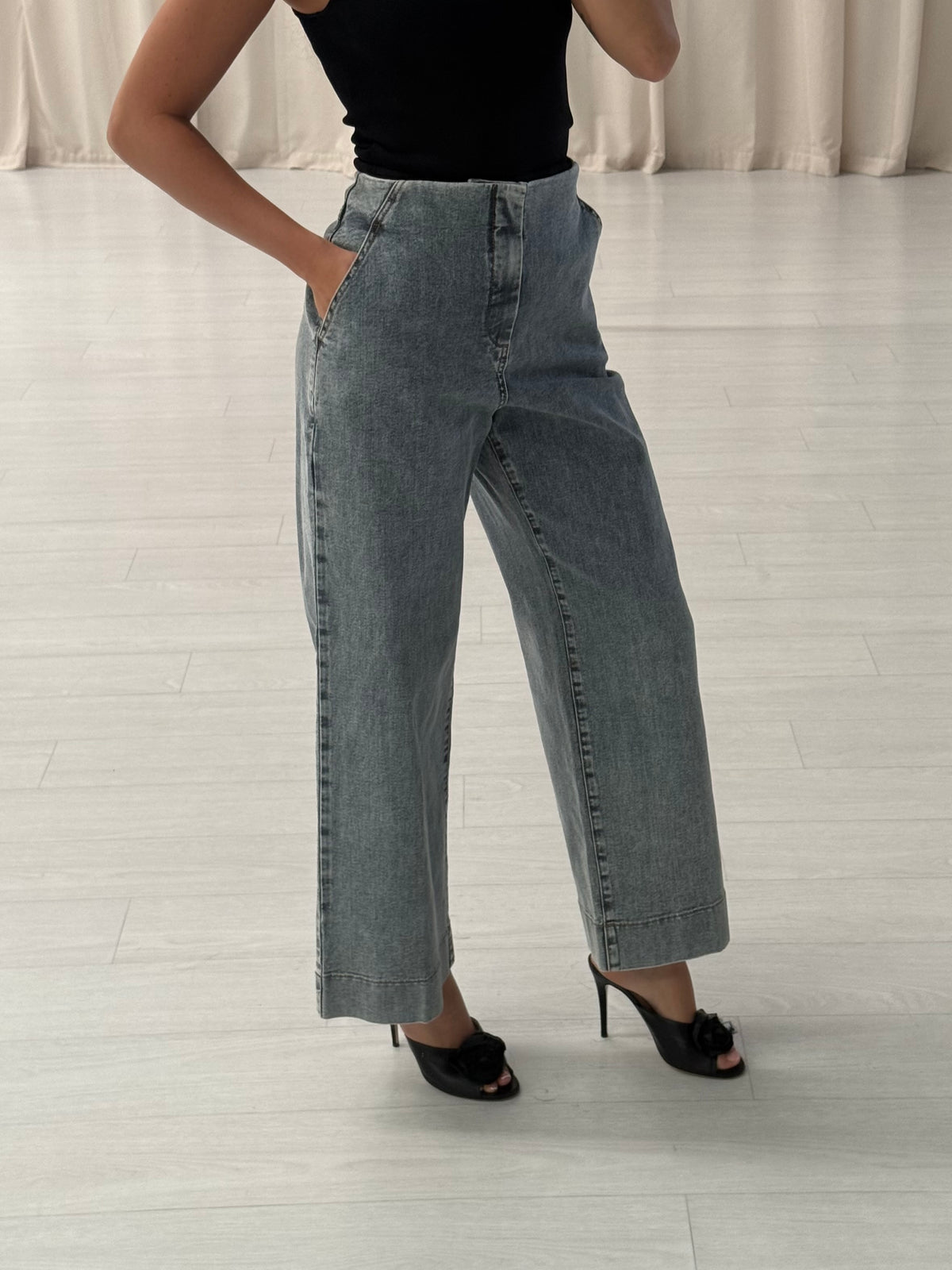 Denim Cropped Jean
